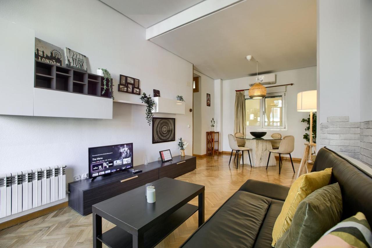 Charming Elegant Gran Via Apartment Madrid Luaran gambar