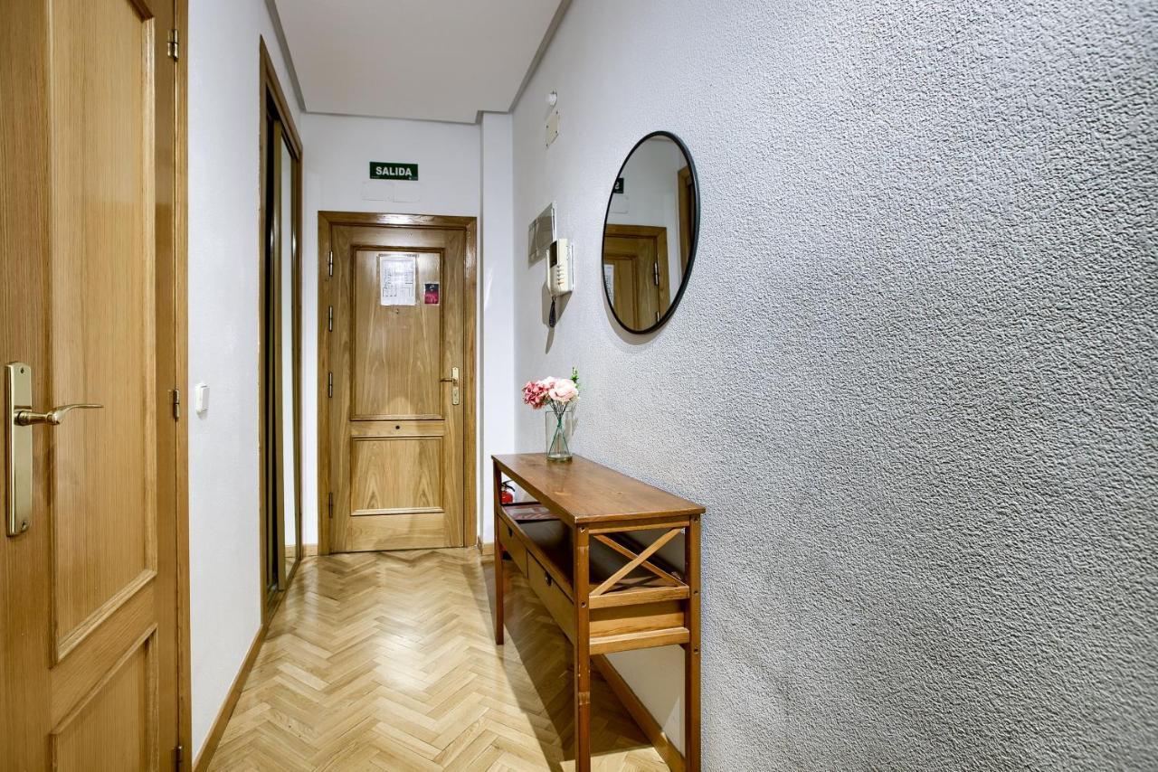 Charming Elegant Gran Via Apartment Madrid Luaran gambar