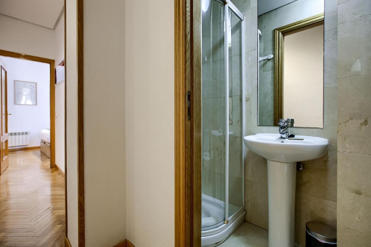 Charming Elegant Gran Via Apartment Madrid Luaran gambar